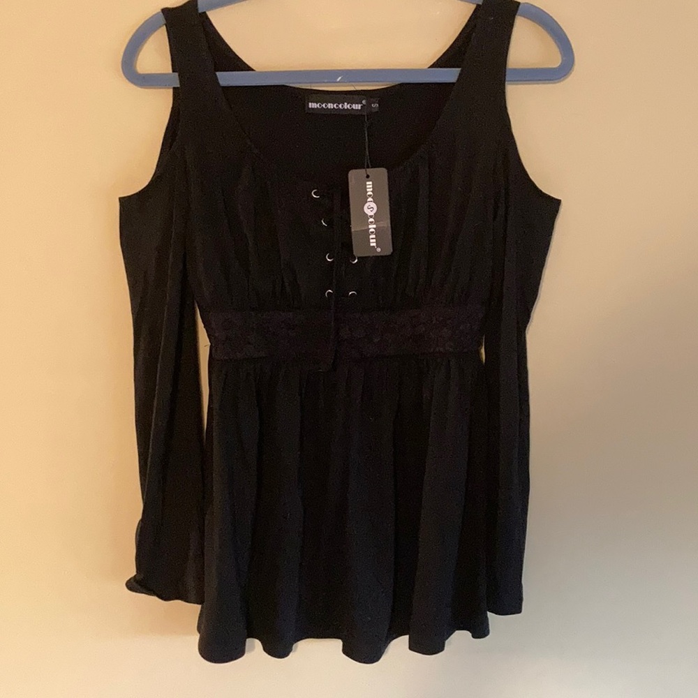 Blouse by Mooncolour